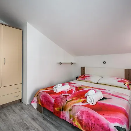 Holiday home Beautiful In Savicenta With Sauna Cukrici